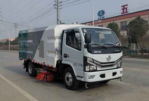 東風多利卡國六HCQ5075TXSEQ6型洗掃車